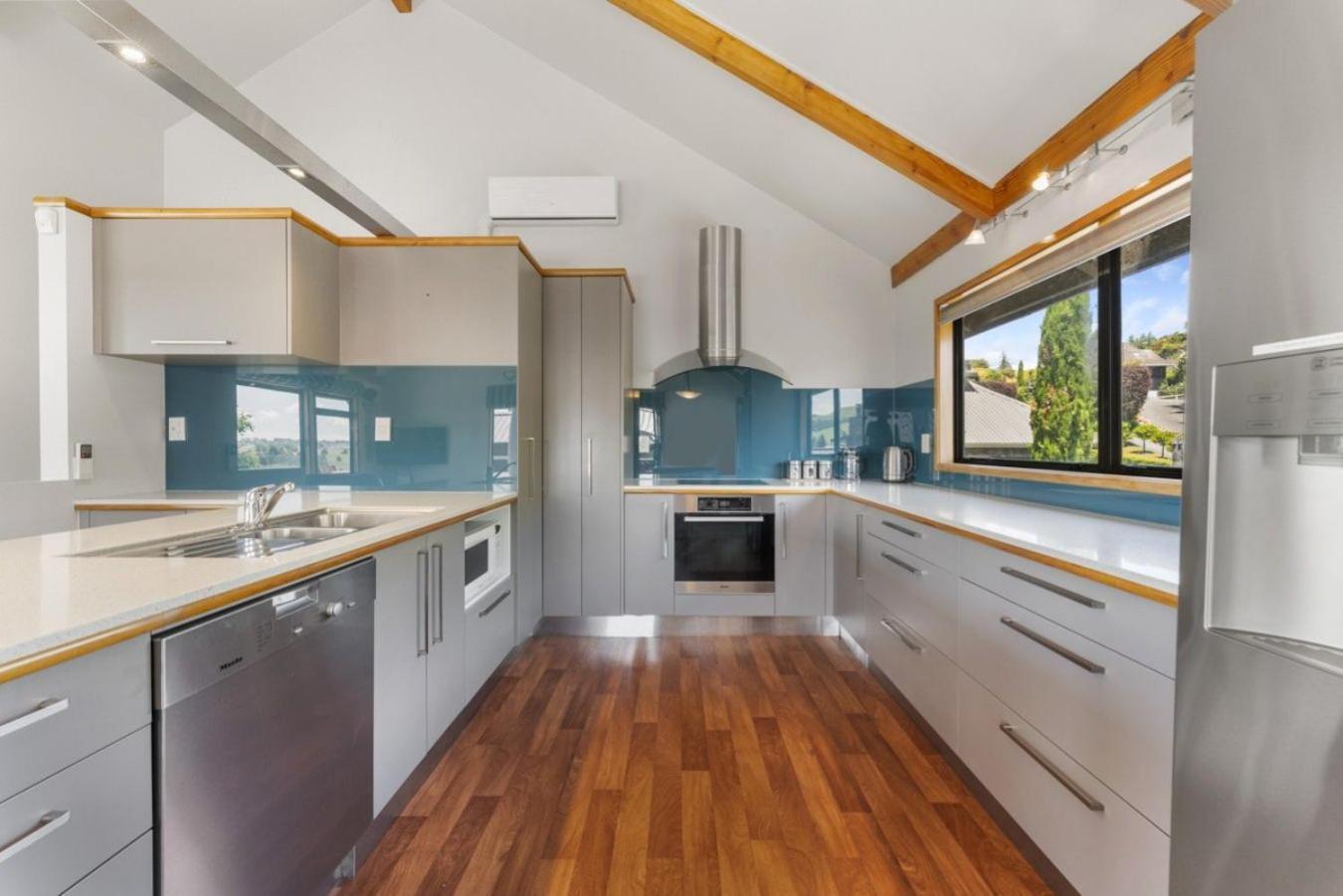 Acacia Sunrise - Taupo Villa Exterior photo