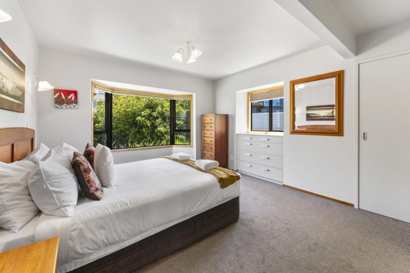 Acacia Sunrise - Taupo Villa Exterior photo
