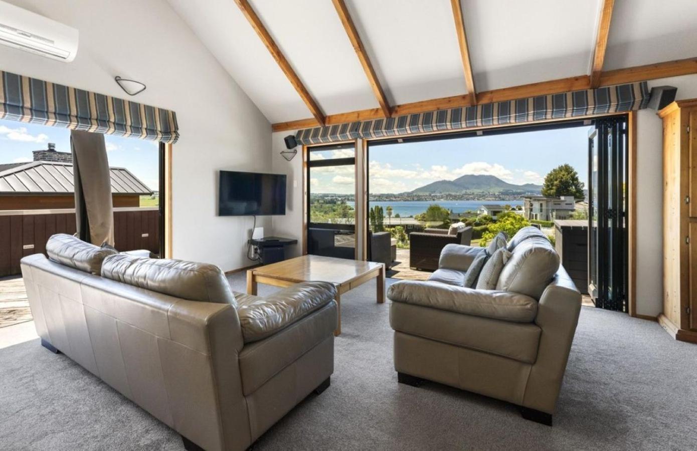Acacia Sunrise - Taupo Villa Exterior photo