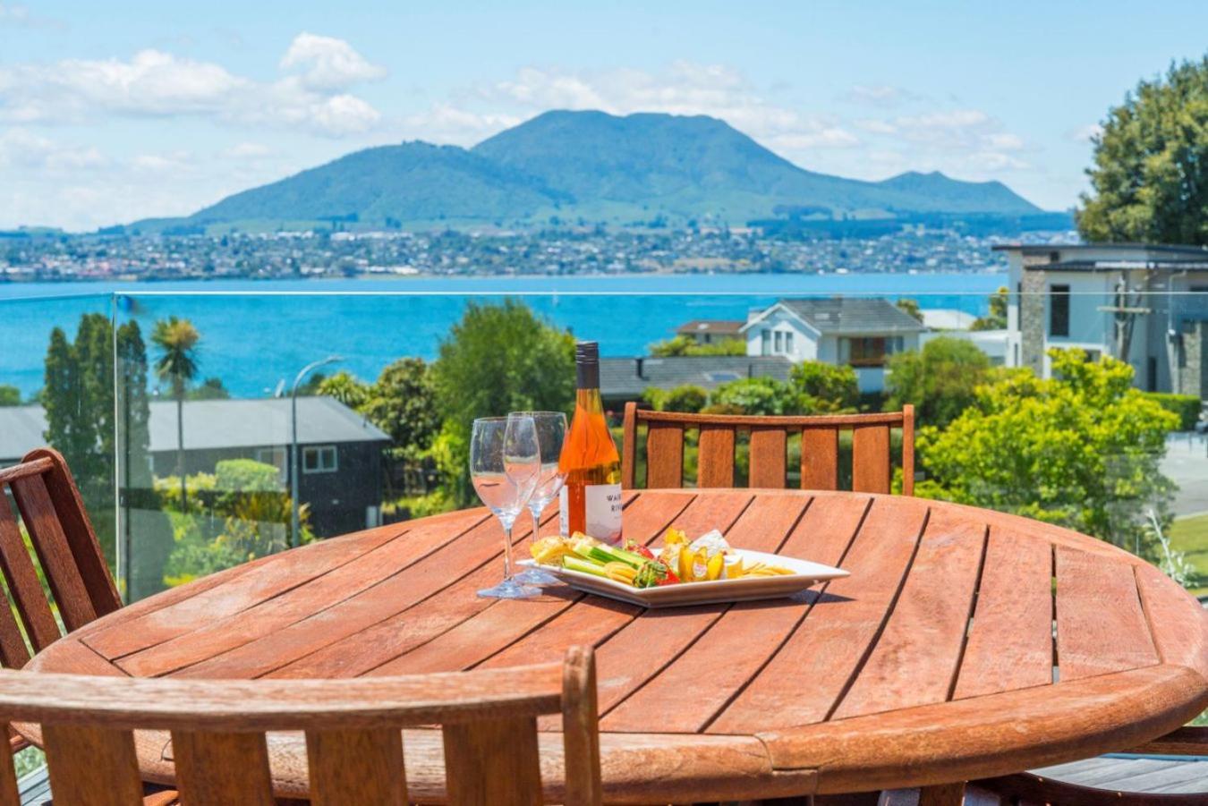 Acacia Sunrise - Taupo Villa Exterior photo